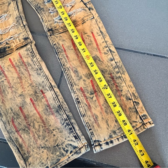 Distressed Men Jeans - Picture 8 of 8